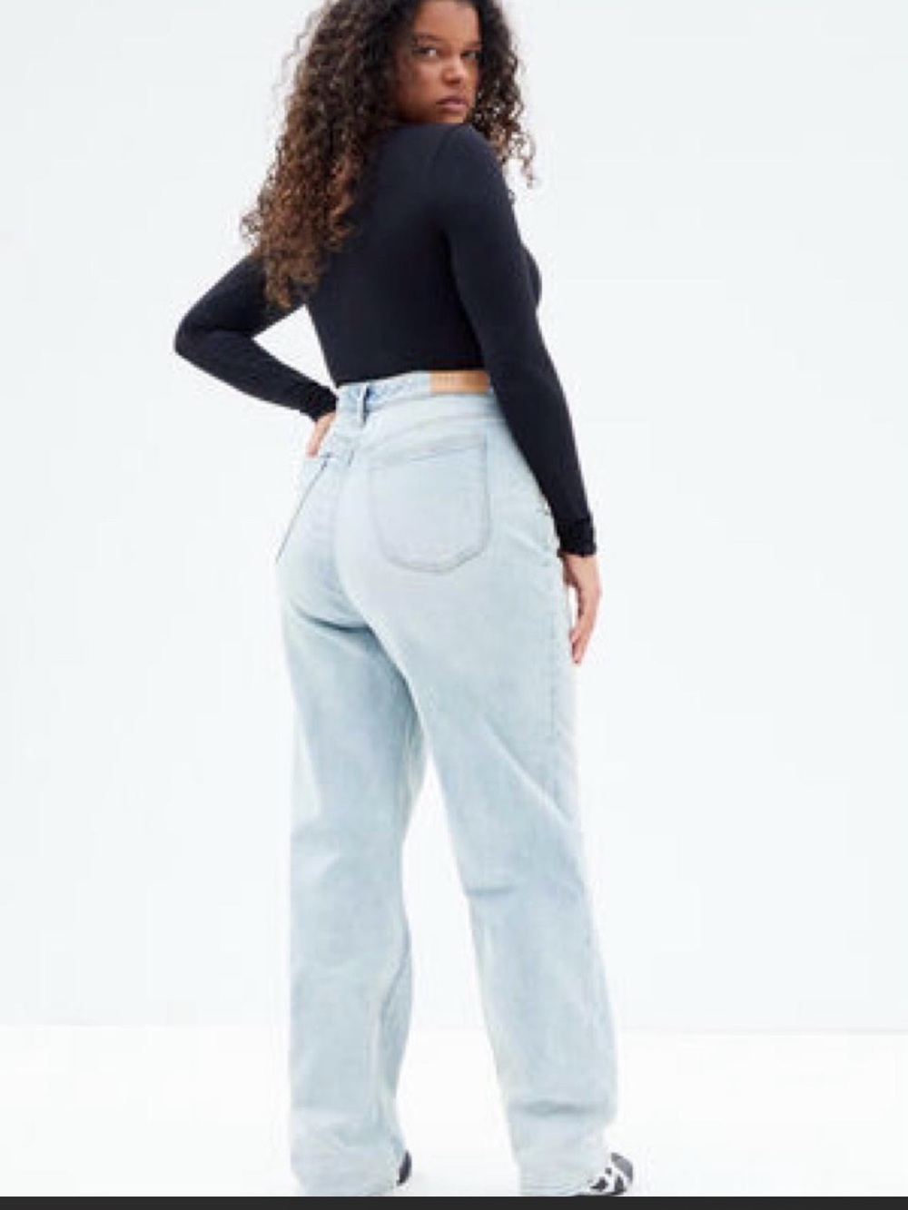 Pacsun Light Wash High-Rise Straight Leg Jeans - Women